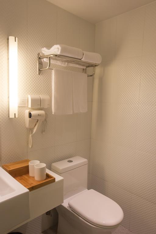 Ji Hotel Shanghai Railway Station West Tianmu Road Стая снимка