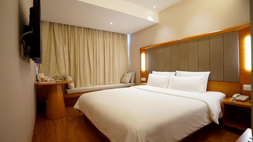 Ji Hotel Shanghai Railway Station West Tianmu Road Екстериор снимка